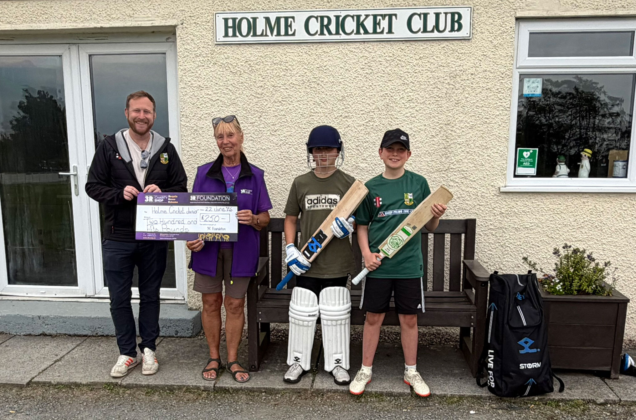Holme Cricket Club Junior Section